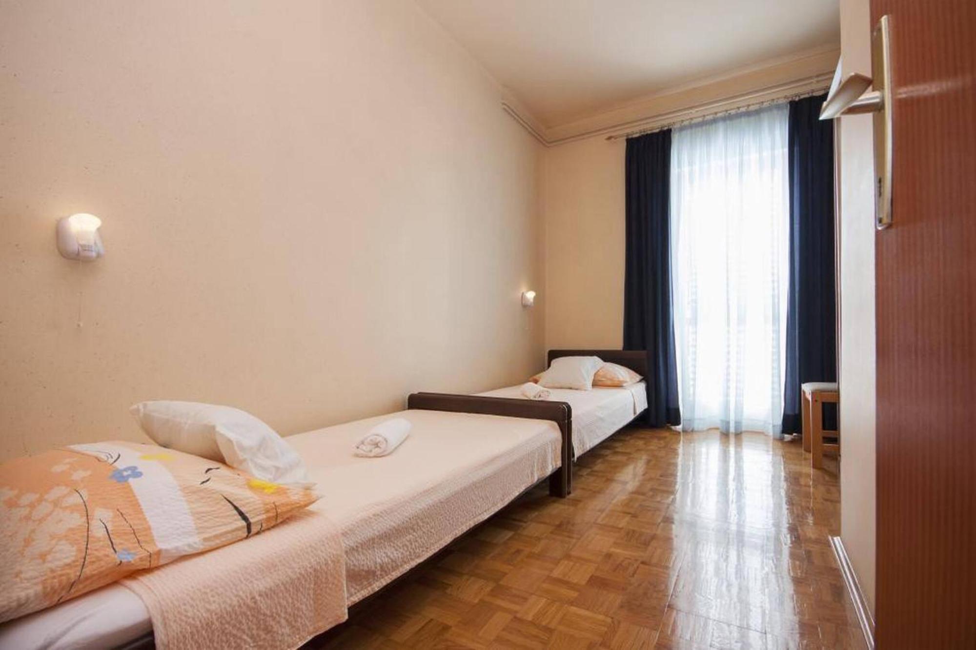 Apartments Zdenka Brodarica  Buitenkant foto